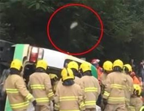 Ảnh nghi linh hồn bay lên sau tai nạn xe và sự thật tranh cãi...
