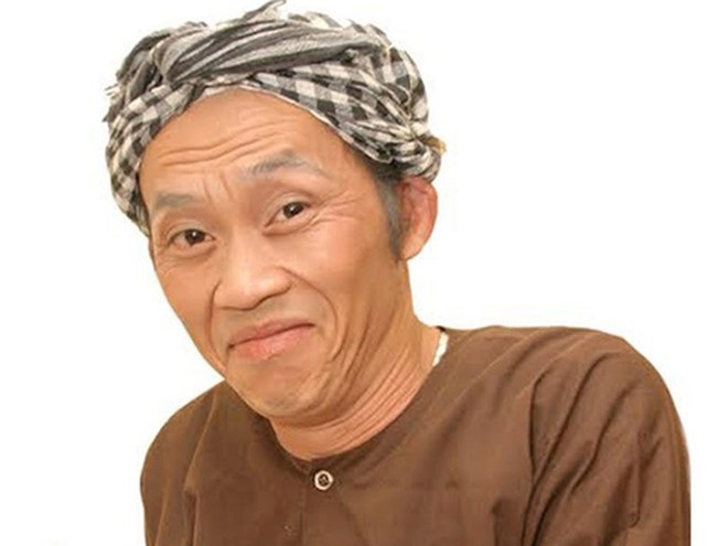 Hoài Linh đón Tết ở Việt Nam, hứa lì xì cho khán giả