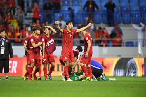 BLV Quang Huy: "Hãy tự hào vì chúng ta là số 1 Đông Nam Á"