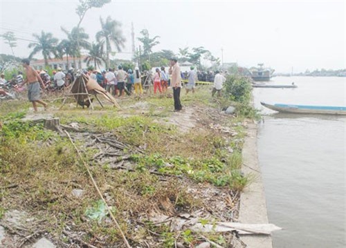 Phát hiện thi thể đang phân hủy trôi trên sông