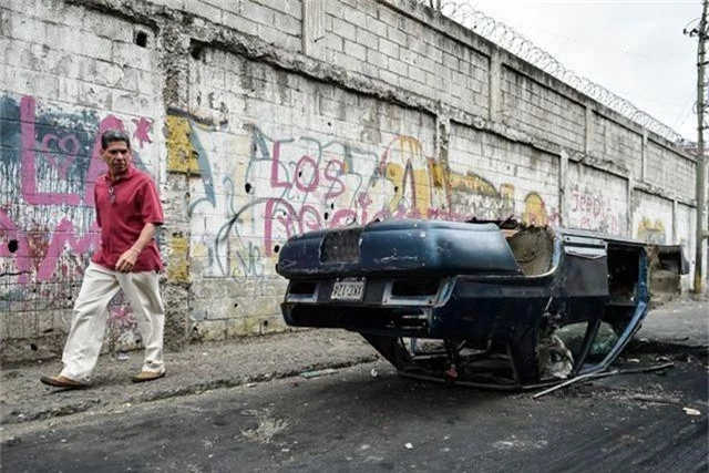 Biểu tình bùng phát tại Venezuela sau khi lãnh đạo đối lập tự nhận là tổng thống lâm thời - 5
