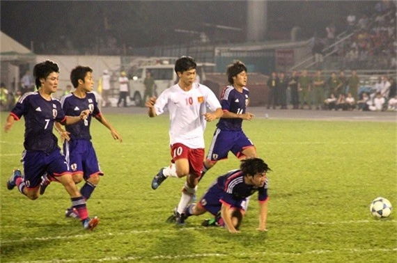 Vietnam U19 v Japan U19 - Nutifood Cup