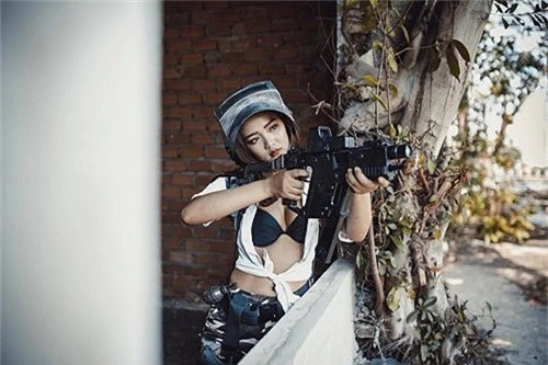 Nóng mắt với bộ ảnh cosplay PUBG như chưa bao giờ được hở của nữ sinh viên gợi cảm - Ảnh 8.