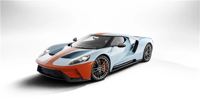 Siêu xe Ford GT Heritage Edition 2019 đầu tiên chốt giá 2,5 triệu USD