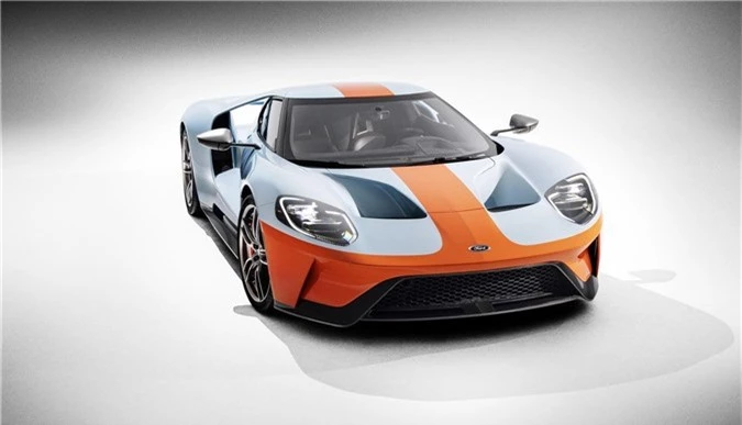 Siêu xe Ford GT Heritage Edition 2019 đầu tiên chốt giá 2,5 triệu USD