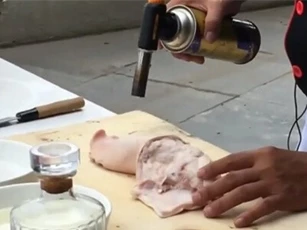 Clip: Cách làm món tai heo ngâm giấm giòn sần sật