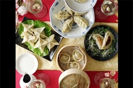 Clip: 4 cách gói hoành thánh đẹp mê ly