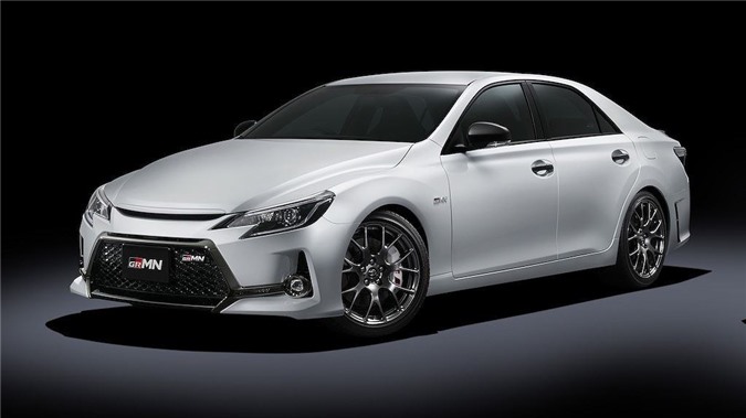 Chi tiết xe sedan thể thao Toyota Mark X GRMN ngang tầm Camry