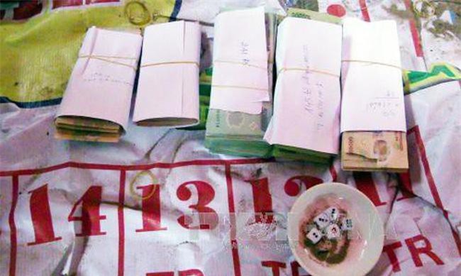 Bình Dương: Cảnh sát đột kích sòng bạc trong căn biệt thự