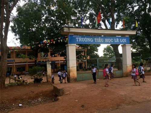 Gia Lai: Nguyên chủ tịch xã xây nhà trái phép trên đất của trường học