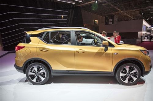 Xe SUV Trung Quốc giá hơn 500 triệu, động cơ tăng áp