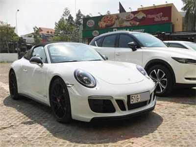 Porsche 911 Targa 4 GTS 2018 hơn 11 tỷ ở Sài Gòn