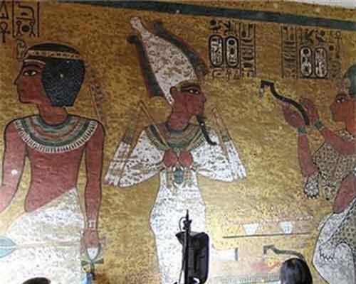 Mở lăng mộ vua Tutankhamun, choáng váng vì cảnh tượng này