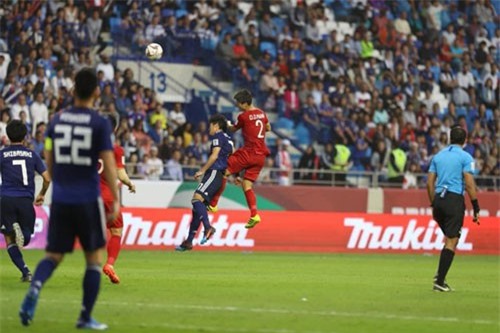 Phóng viên Nhật Bản nói đội nhà giành chiến thắng nhờ may mắn, hết lời khen ngợi cầu thủ này của Việt Nam