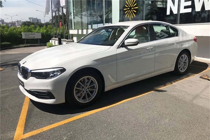 Can canh BMW 5-Series 2019 moi gia 2,4 ty tai Viet Nam-Hinh-11