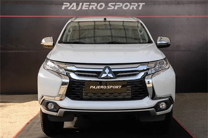 Mitsubishi Pajero Sport gia 980 trieu 