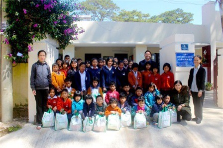 Bệnh viện Hoàn Mỹ Đà Lạt mang “Xuân yêu thương” đến với người nghèo