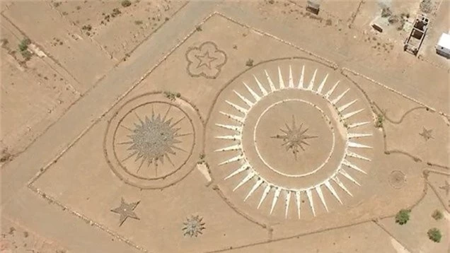 Người đàn ông Thụy Sỹ xây bãi đỗ UFO ngay giữa sa mạc vì nghe thấy lời thỉnh cầu của người ngoài hành tinh - Ảnh 4.