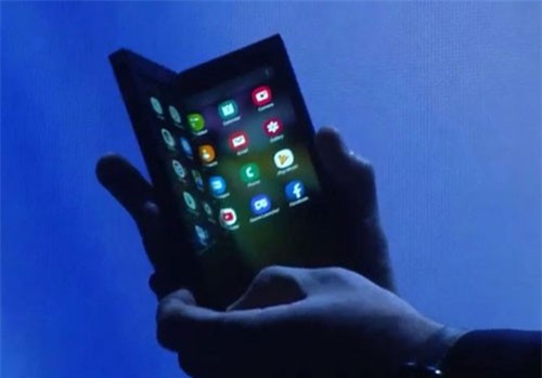 Giám đốc cấp cao Samsung khẳng định smartphone màn hình gập sẽ có giá cao gấp đôi iPhone Xs