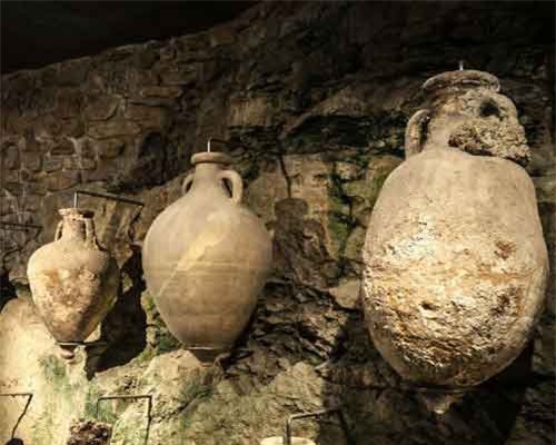 Con người biết uống rượu từ hơn 10.000 năm trước