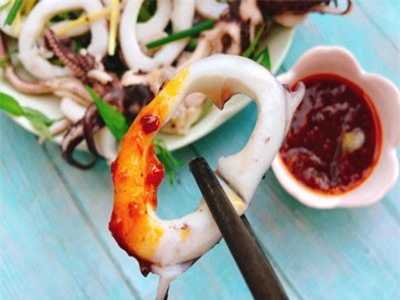 Cách làm mực ống hấp hành gừng