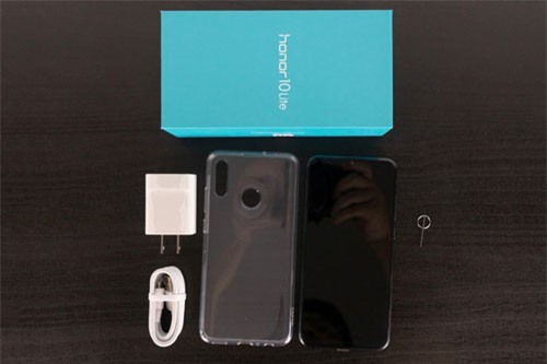 Mở hộp smartphone camera kép, giá ‘mềm’ vừa lên kệ tại Việt Nam