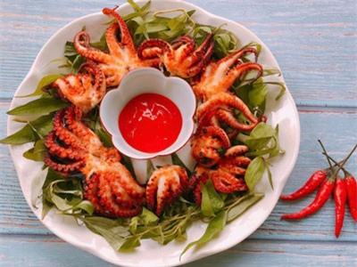 Bạch tuộc nướng sa tế ngon tuyệt