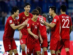 Bạn gái Duy Mạnh, Tiến Linh, Đặng Văn Lâm an ủi 'nửa kia' sau trận thua Nhật Bản