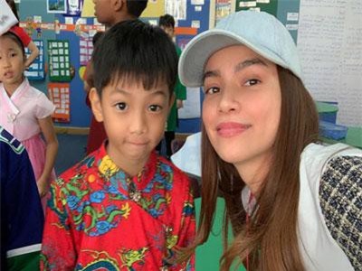 Hồ Ngọc Hà vẫn bất chấp đến trường tham dự hoạt động cuối năm của con trai dù rất bận rộn