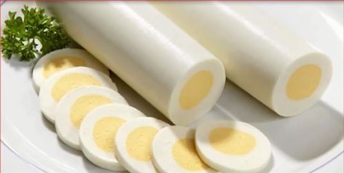 CLIP: Cách làm trứng gà luộc siêu dài đẹp mắt