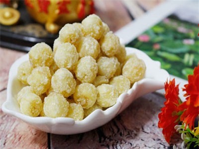 Cách làm mứt hạt sen đãi khách ngày Tết