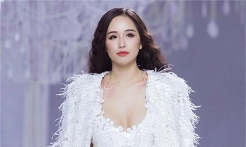 24h đi diễn của Mai Phương Thúy sau 4 năm vắng bóng showbiz