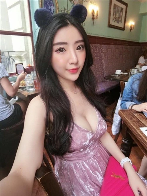 nu streamer xinh dep hut nghin fan nho voc dang nong bong hinh anh 6