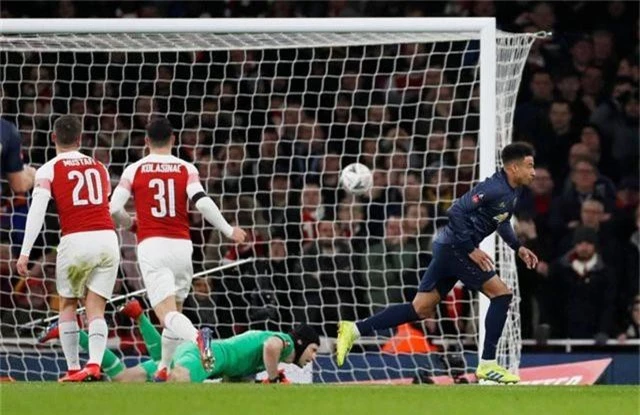 Nhìn lại chiến thắng của Man Utd trước Arsenal - 15