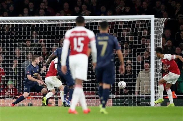 Nhìn lại chiến thắng của Man Utd trước Arsenal - 16