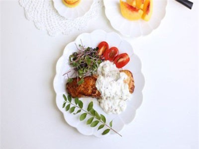 Cá hồi áp chảo sang chảnh như tiệm