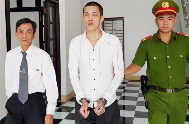 Rút đơn kháng cáo, thanh niên giết mẹ chấp nhận án tù chung thân