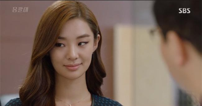 "Giặc bên Ngô" khuyên chồng nên đem tiền về cho mẹ giữ, vợ đọc được lẳng lặng nhắn 1 tin khiến chị ta phát ngại