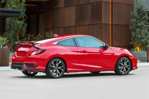 6. Honda Civic Si 2019 (giá khởi điểm: 24,300 USD, điểm tin cậy: 8,8/10).