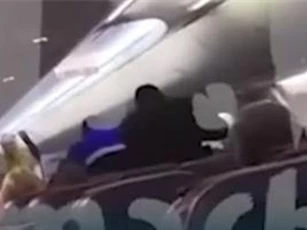 CLIP: Màn khống chế không tặc trên Boeing 737 của cảnh sát Nga