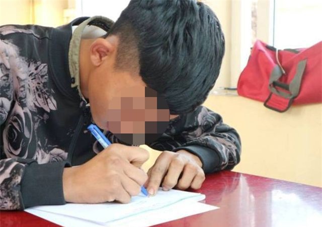 Phát hiện tài xế đang điều khiển xe tải dương tính với ma túy