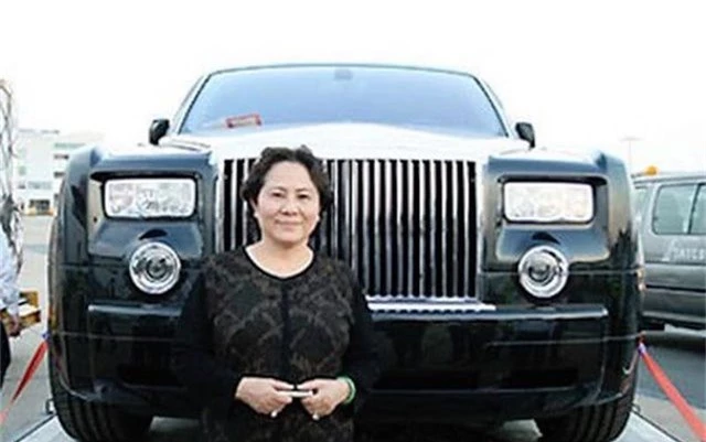 Bà Dương Bạch Diệp từng nói gì về siêu xe Rolls Royce Phantom BKS 77L-7777? - 1