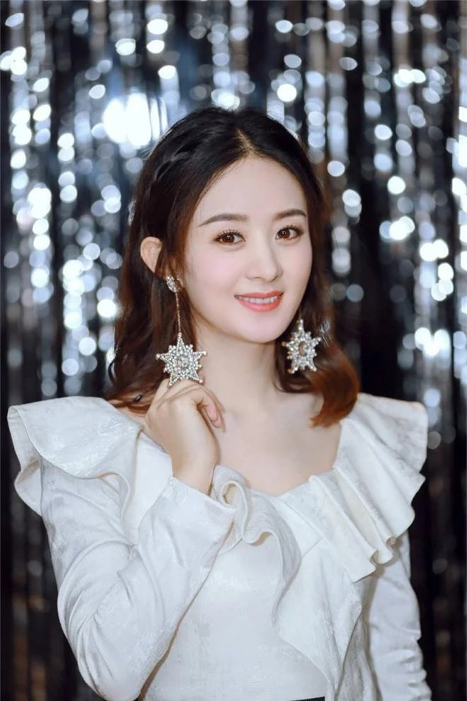 Không phải Dương Mịch - Angela Baby, nữ ca sĩ không có tài năng này lại là mỹ nhân nổi tiếng nhất Trung Quốc - Ảnh 8.