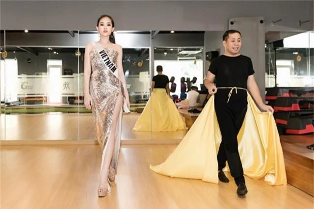 Thầy dạy catwalk gay gắt tố Ngân Anh mua giải, biết trước câu hỏi ứng xử mới đoạt Á hậu 4 - Ảnh 4.