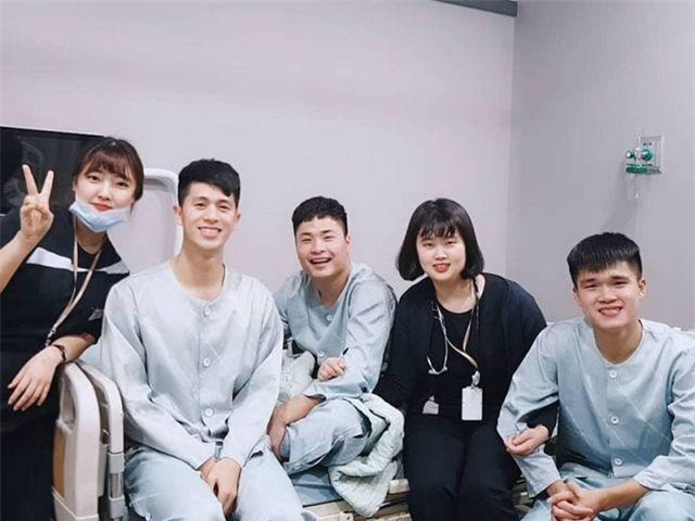 Bảo Anh và Hồ Quang Hiếu hội ngộ, không ngại tình tứ bên nhau trong chuyến lưu diễn Úc