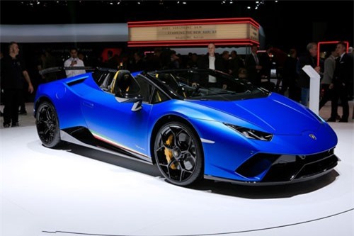 Chi tiết xe mui trần mạnh 640 mã lực, giá hơn 8 tỷ của Ferrari