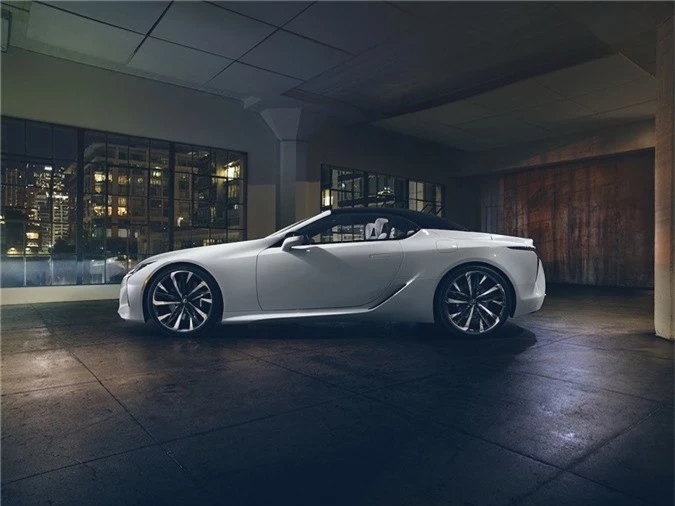 Diện kiến mui trần Lexus LC Convertible đấu BMW 8 Series Convertible ảnh 12