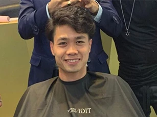 Công Phượng cắt tóc đón Tết