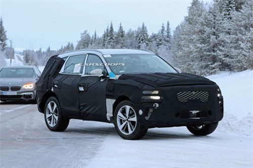 Genesis GV80 2020 lộ diện trên đường chạy thử