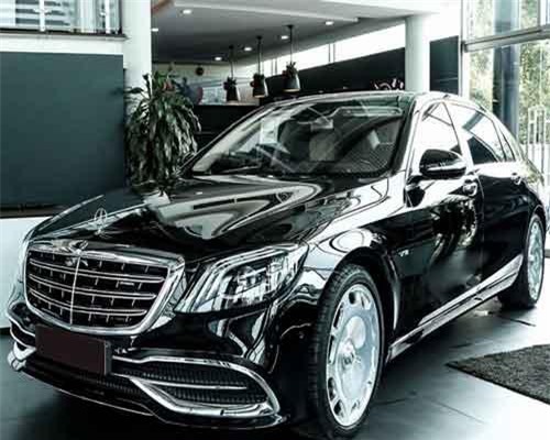 Gần Tết, xe sang tăng giá mạnh